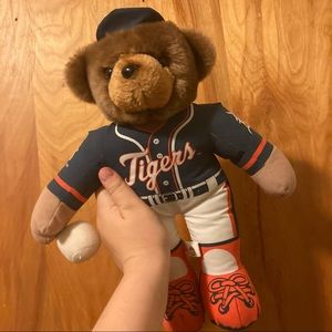 MLB Tigers Bear with ball attached! NEW WITH TAGS!